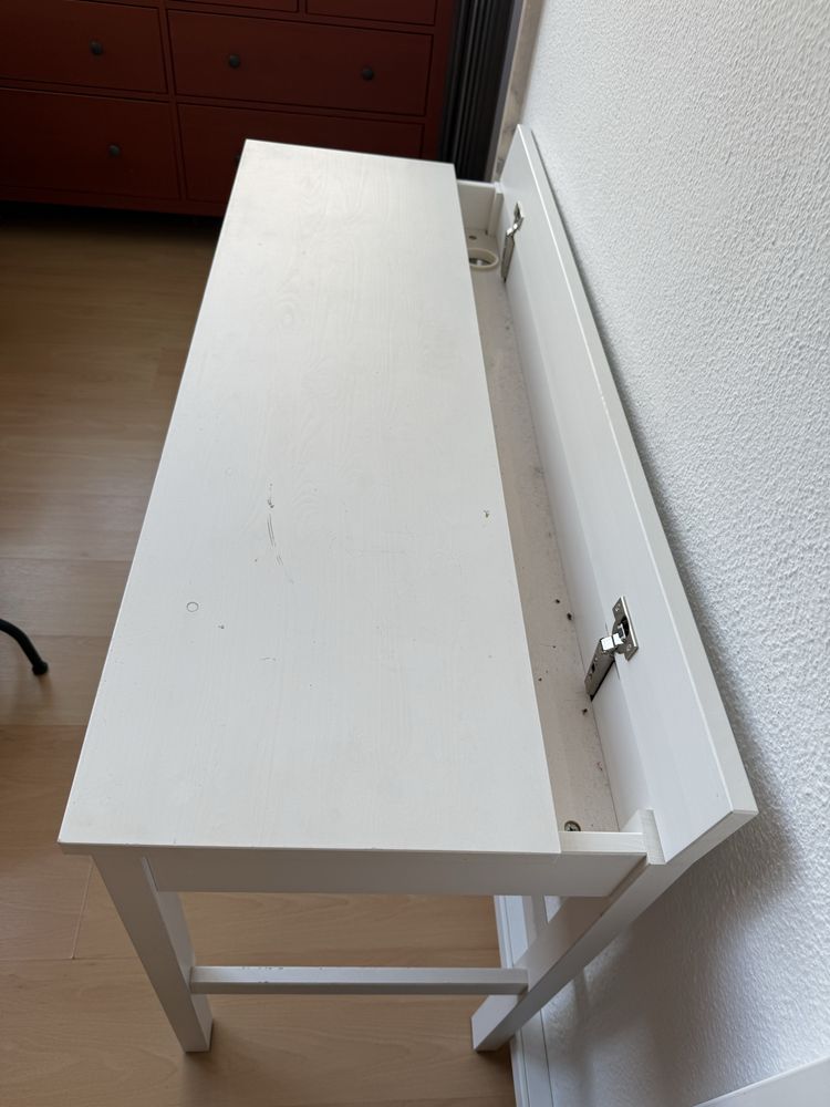 Secretária branca Ikea