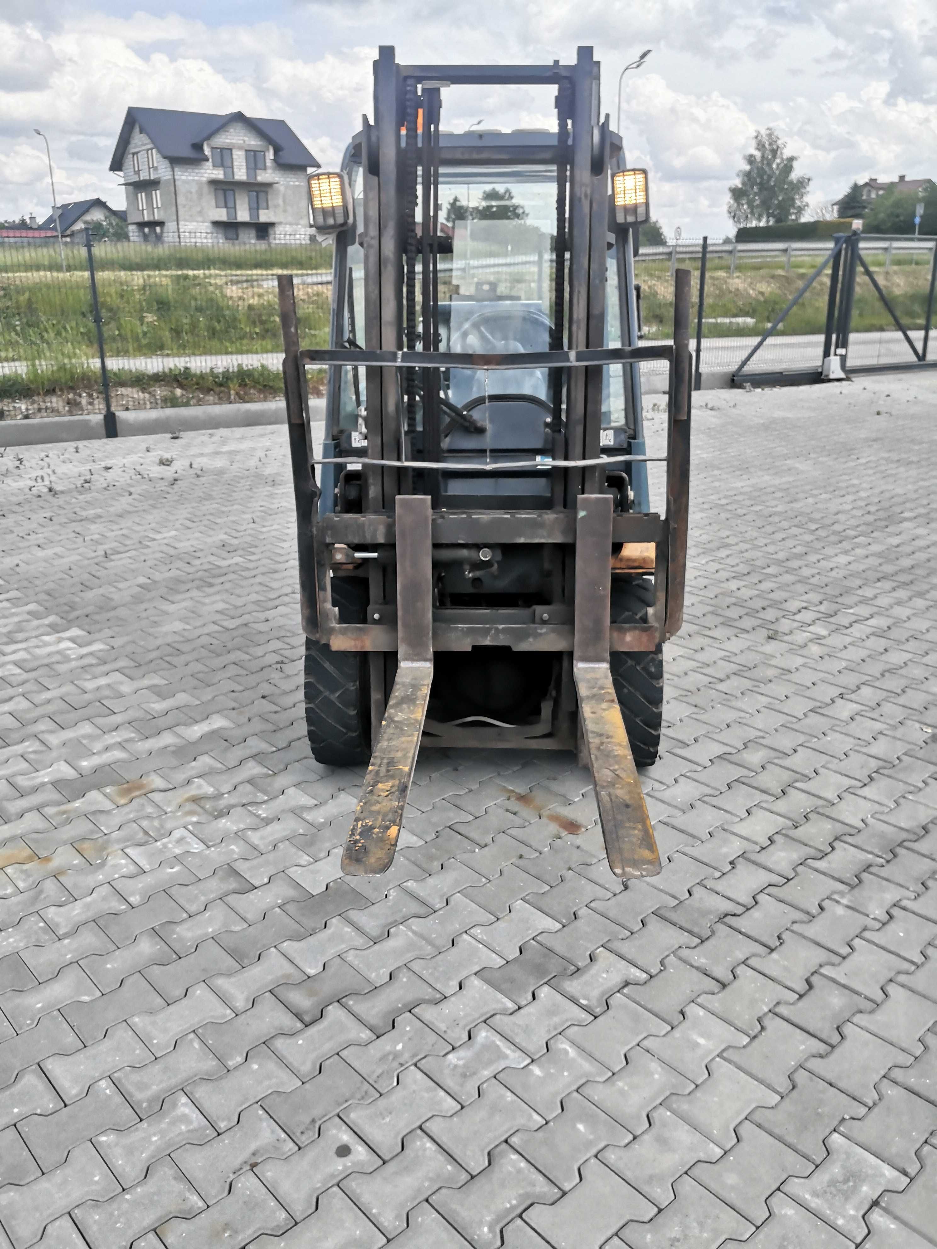 wózek widłowy TOYOTA 40-7FG25 Książka UDT możliwy dowóz widlak