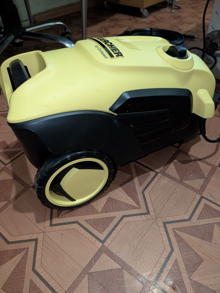 Продам мойку КЕРХЕР К5 COMPACT