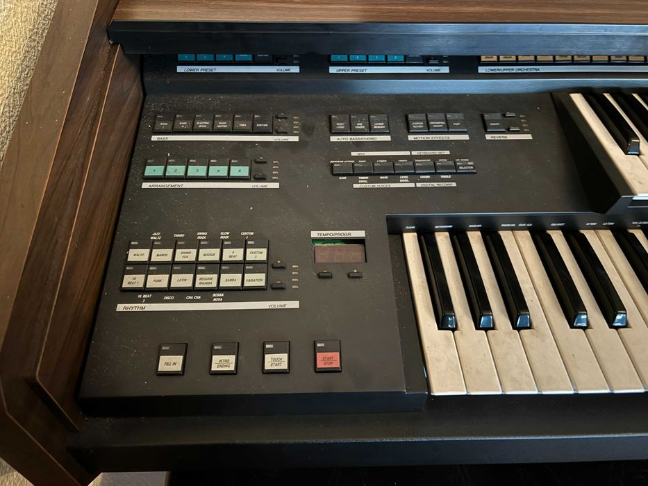 Orgão ELKA C500 em muito bom estado