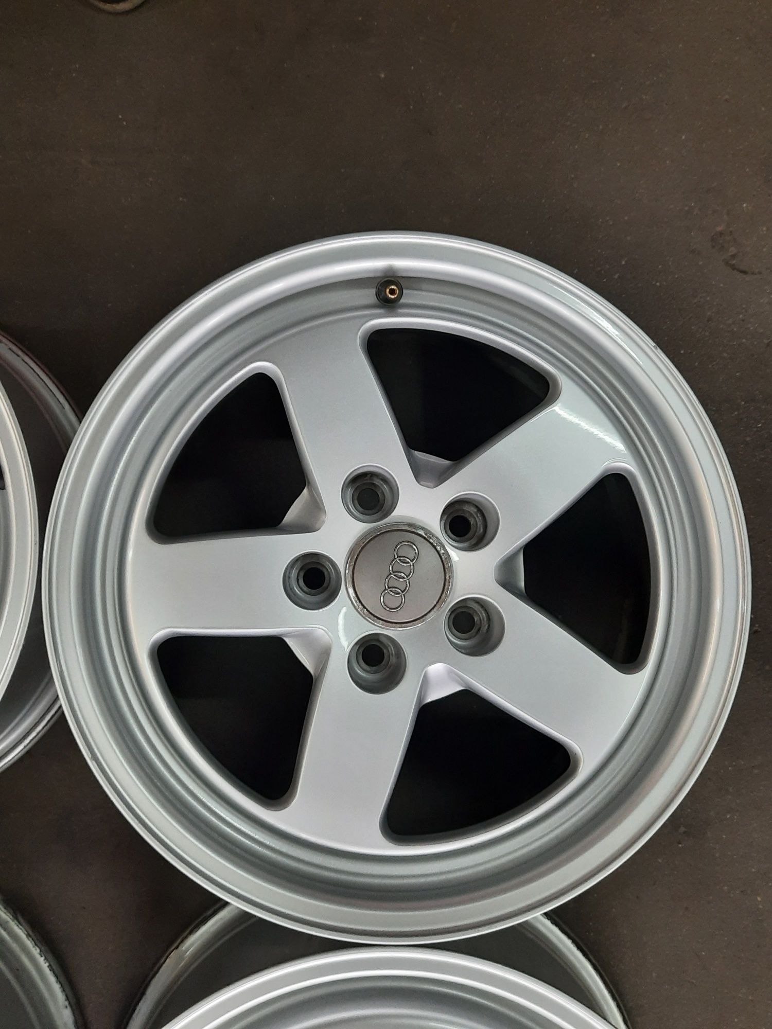 (054) Felgi 16" 5x112 ET 35 7j - Audi