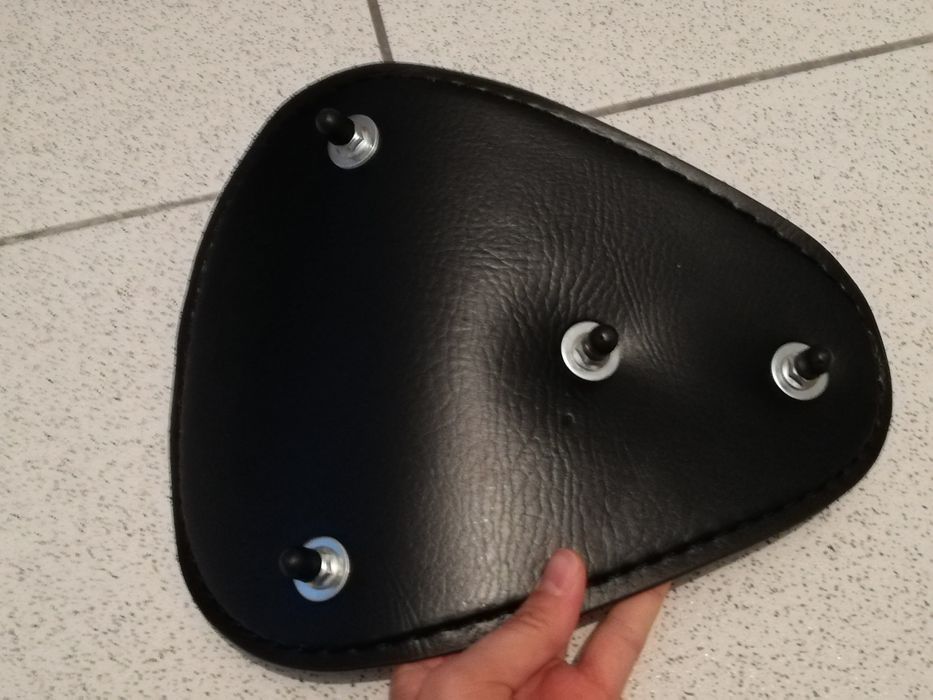 Banco de molas castanho Harley low profile