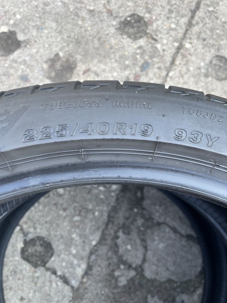 Opony Bridgestone 225/40R19 Turanza T005 - 2szt uzywane letnie DOT2321