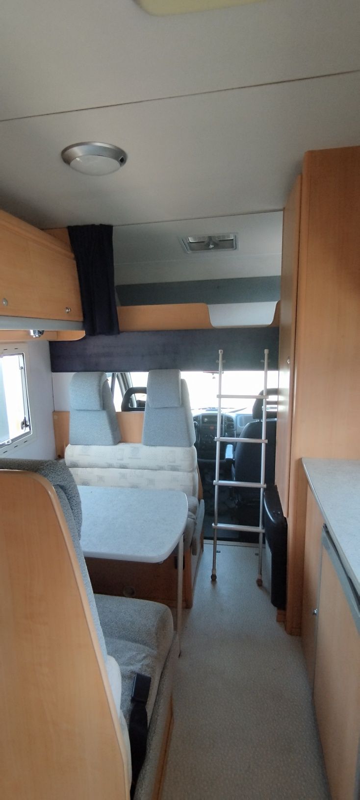 Autocaravana com beliche - climatizador viesa