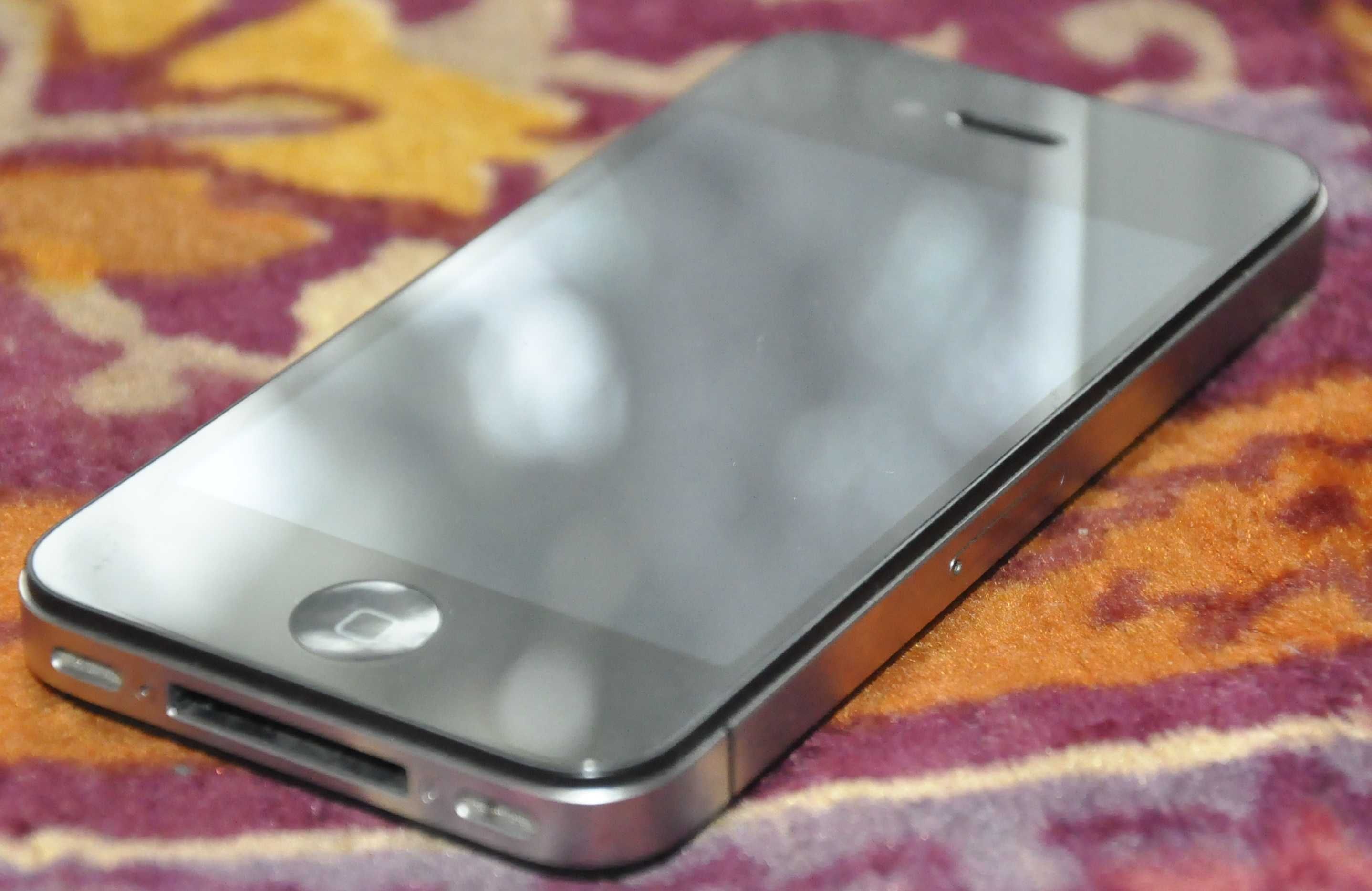 Apple iPhone 4G телефон