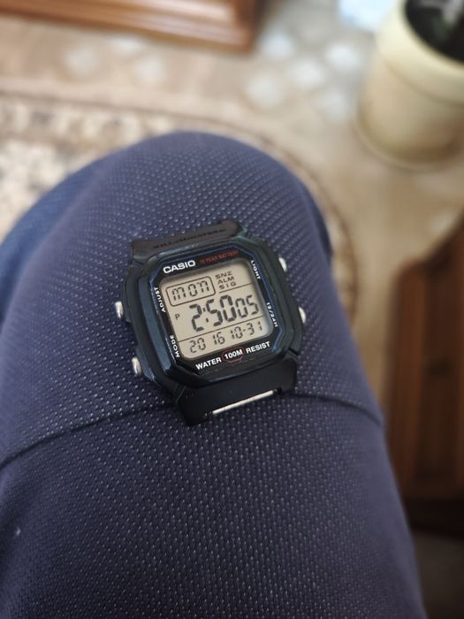 Годинник Casio Men's W800H-1AV Classic Sport Watch. Оригінал.