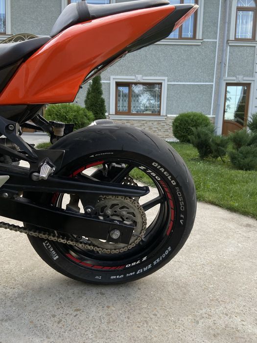 Kawasaki z750 2010 рік