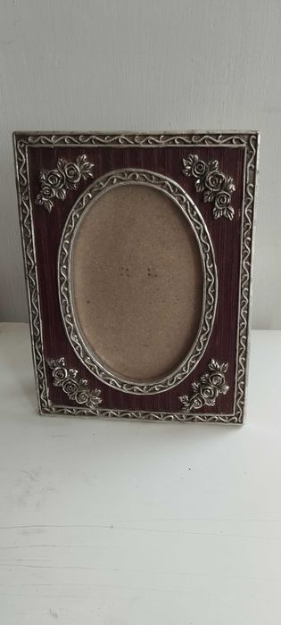 Moldura vintage estanho e madeira