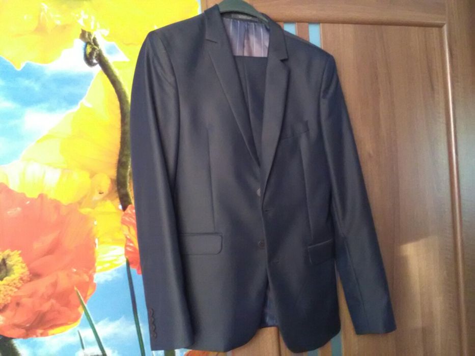 Чоловічий костюм