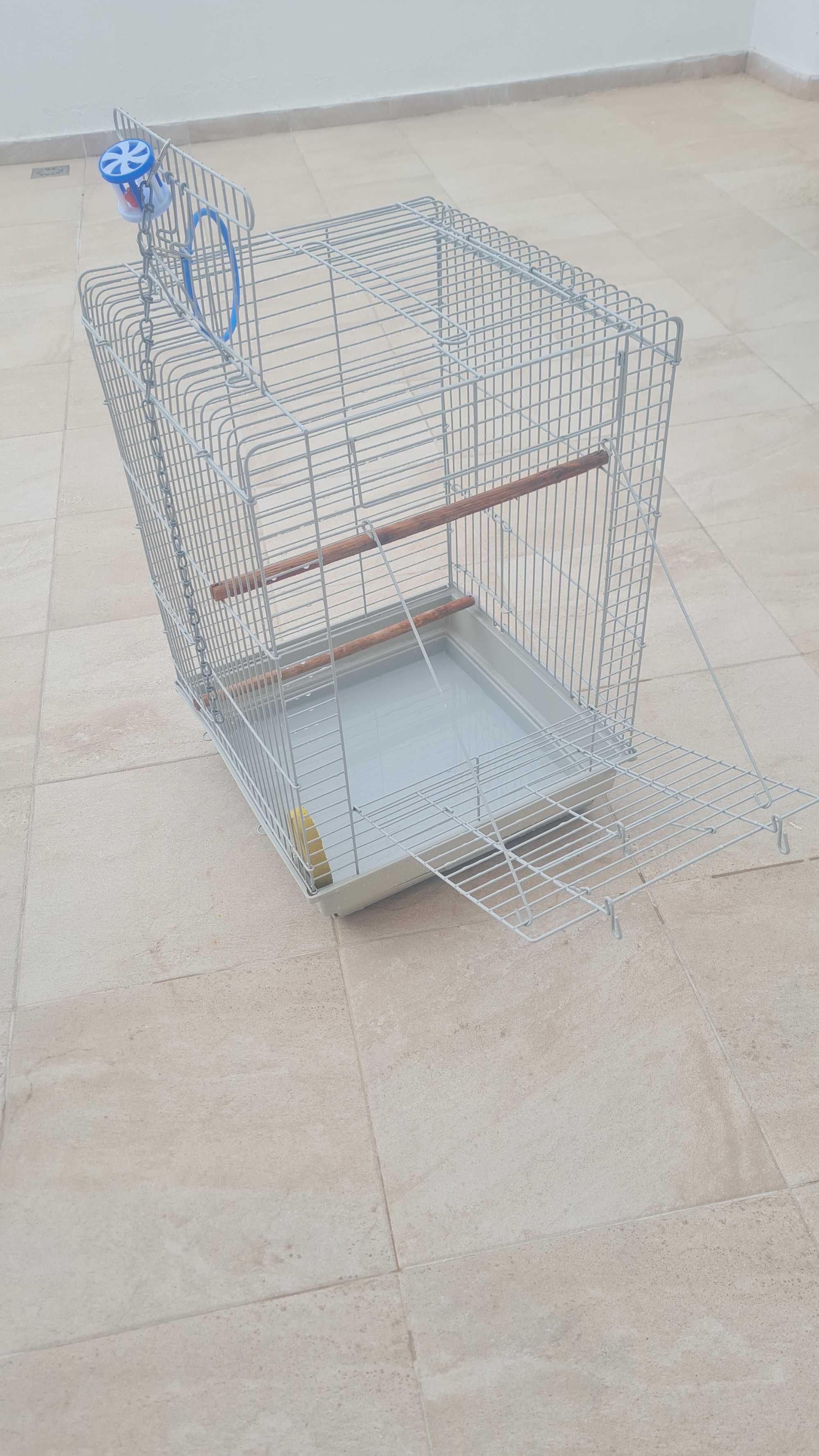 Gaiola grande  para pássaro