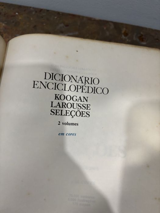 Dicionário Enciclopédico Koogan Larousse