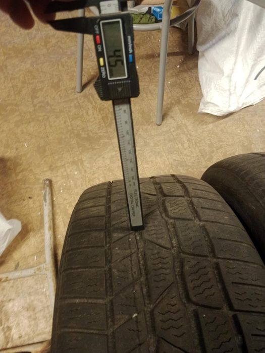 Opony zimowe 235/45 r19