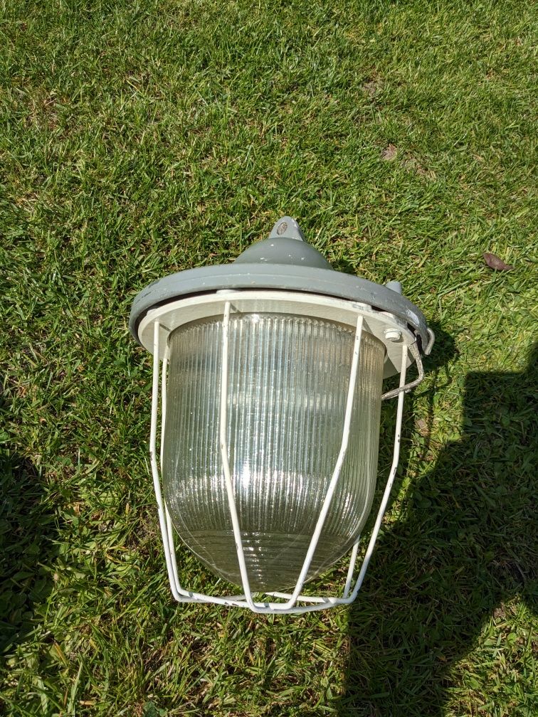 Lampy retro wiszące PRL przemysłowe Polam-Gdansk