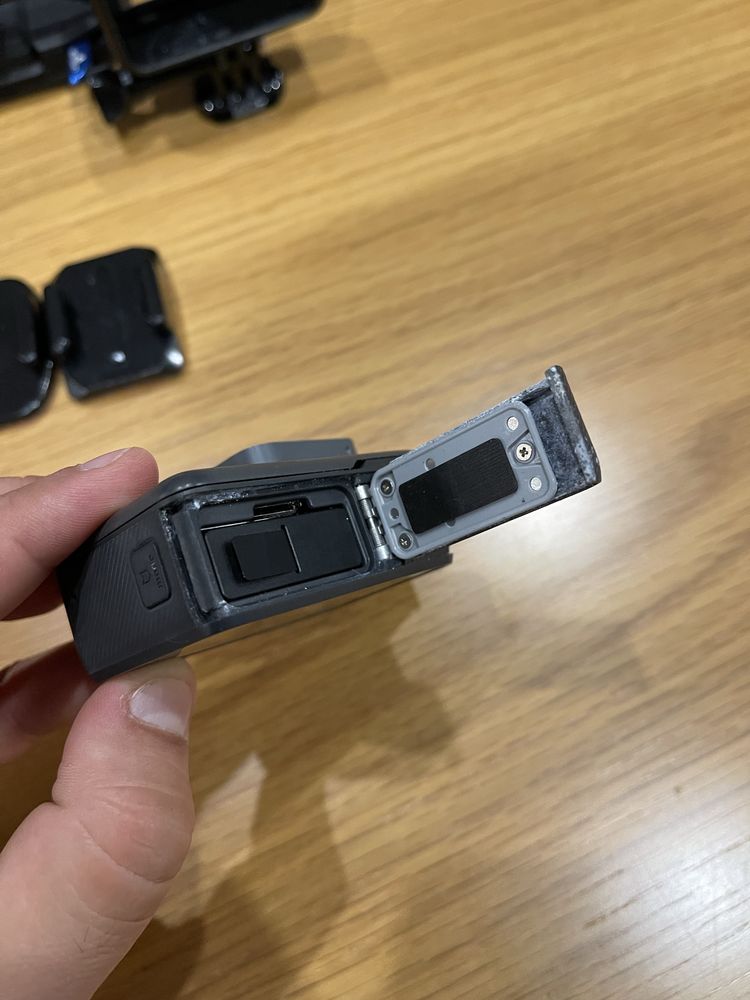 GoPro Hero 5 Black + Acessórios