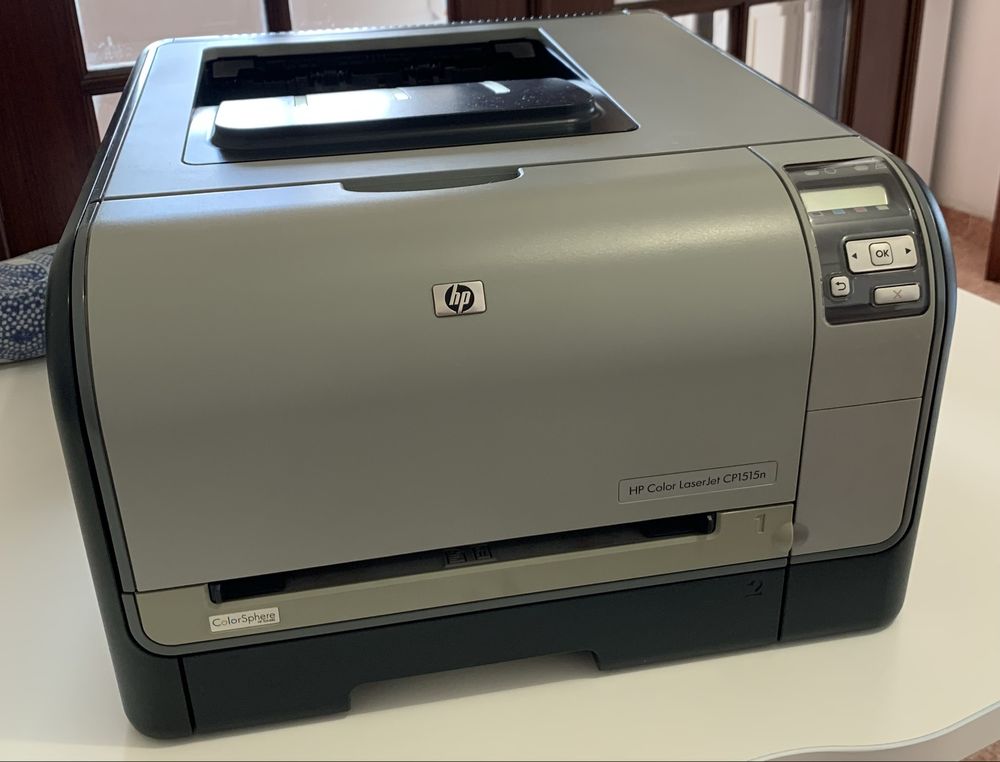 Impressora HP Color LaserJet CP1515n