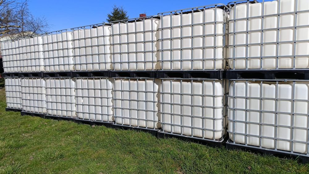 Zbiorniki 1000l.