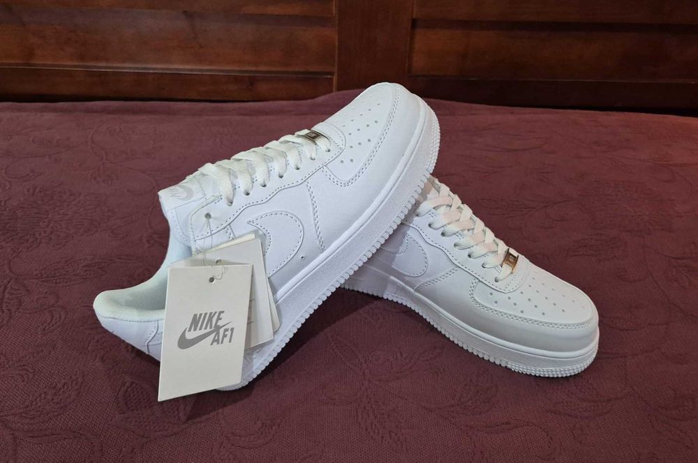 Ténis Nike Air Force One – branco – tamanho 42 - novos