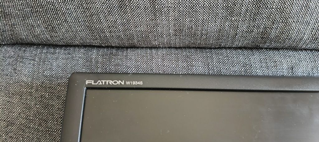 LG Flatron W1934S
