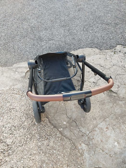 Carrinho bebe Maxi Cosi  com Ovinho e Isofix