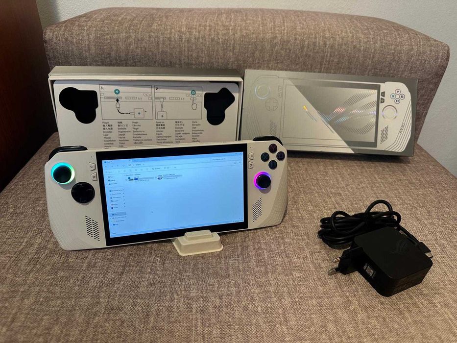 Asus Rog Ally Z1 Extreme c/Garantia - Cartão SD 256GB - Bolsa