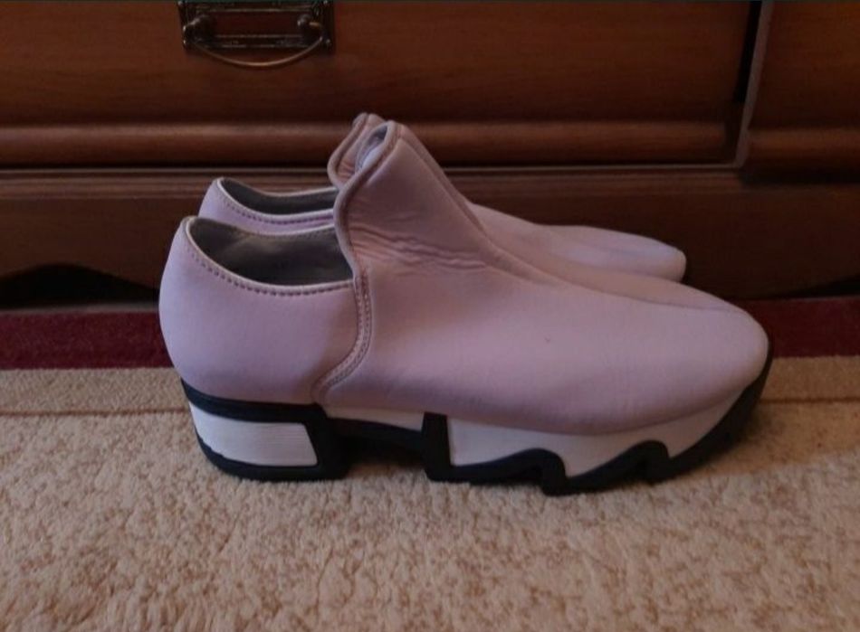 Кроссовки, сникерсы Iri,made in Italy стелька 25,5 см