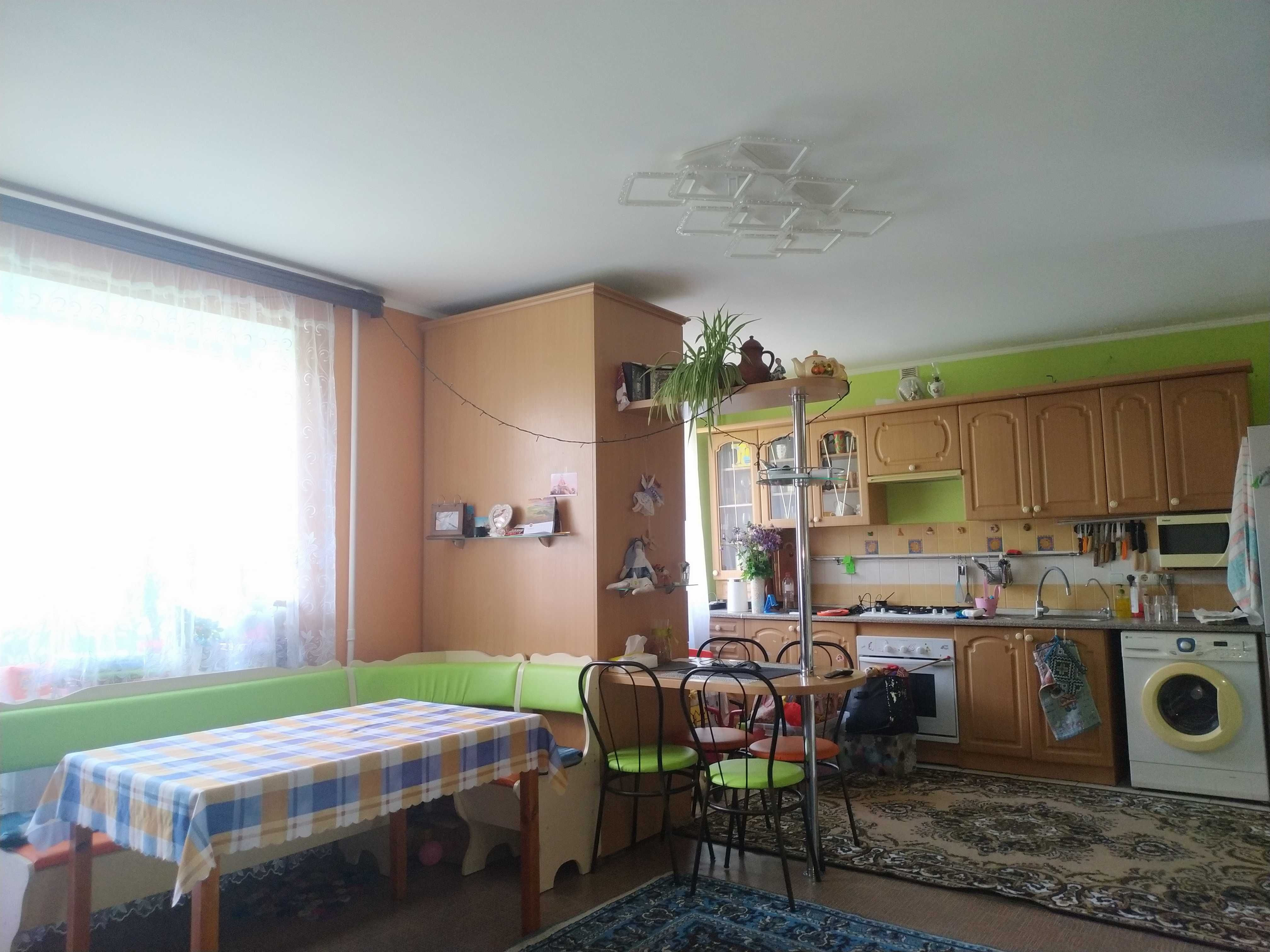3х кімнатна квартира-студія в гарному районі міста Чернігів. А1