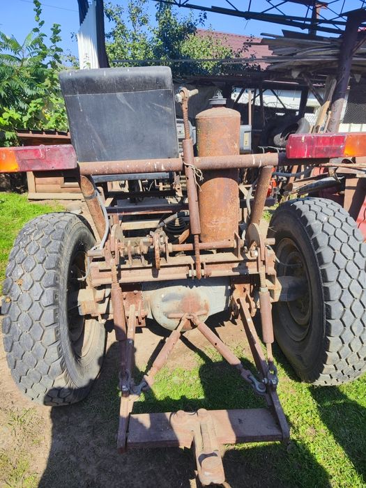 Трактор саморобний з навісним обладнанням