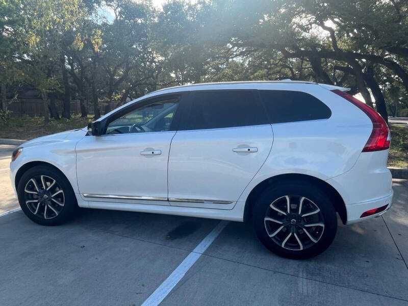 2017  Volvo  XC60