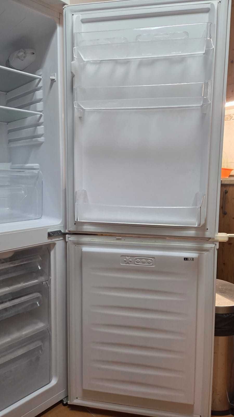 Frigorífico em muito bom estado