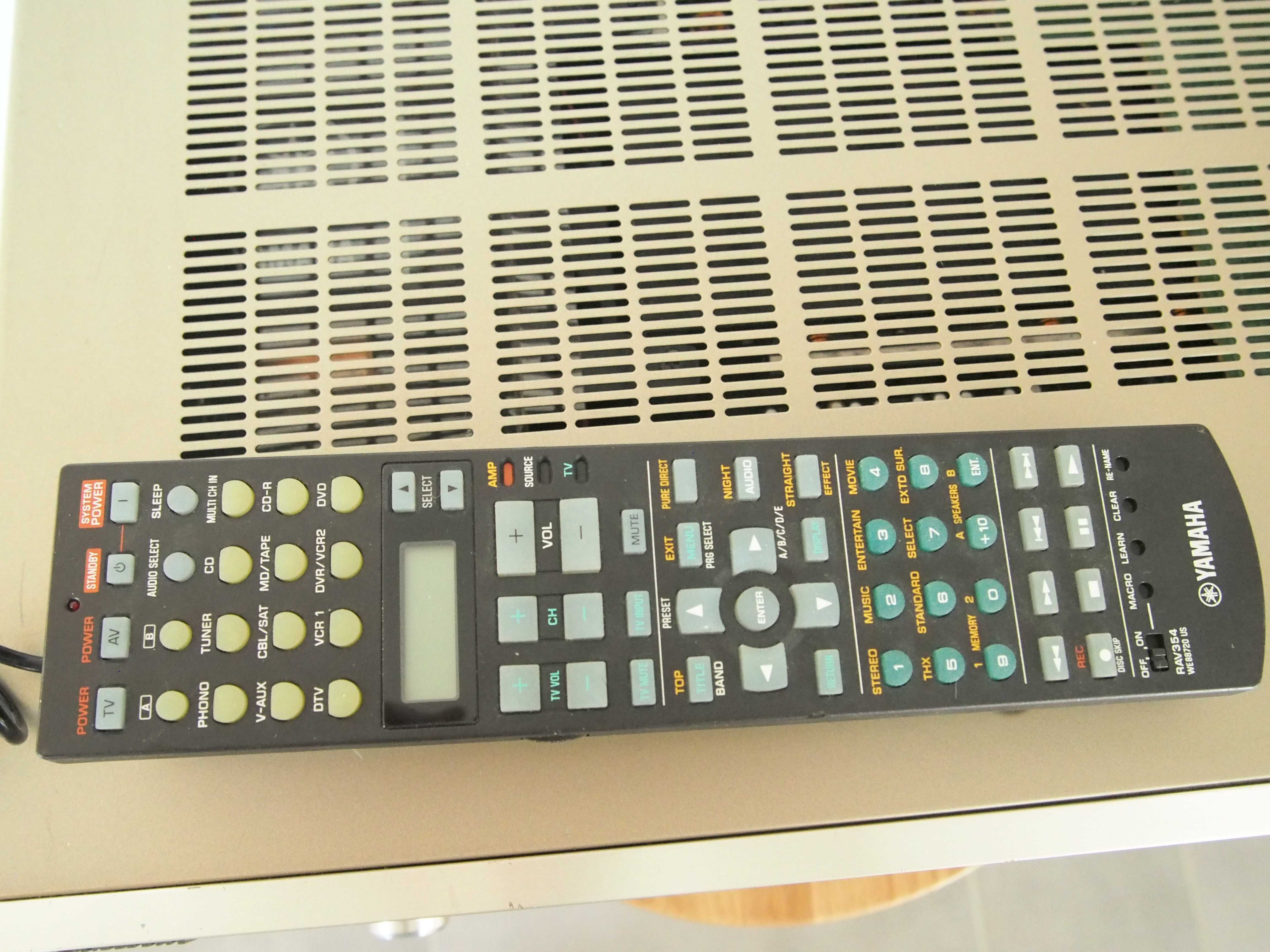 Amplituner Yamaha DSP-AX4600 (model japoński)