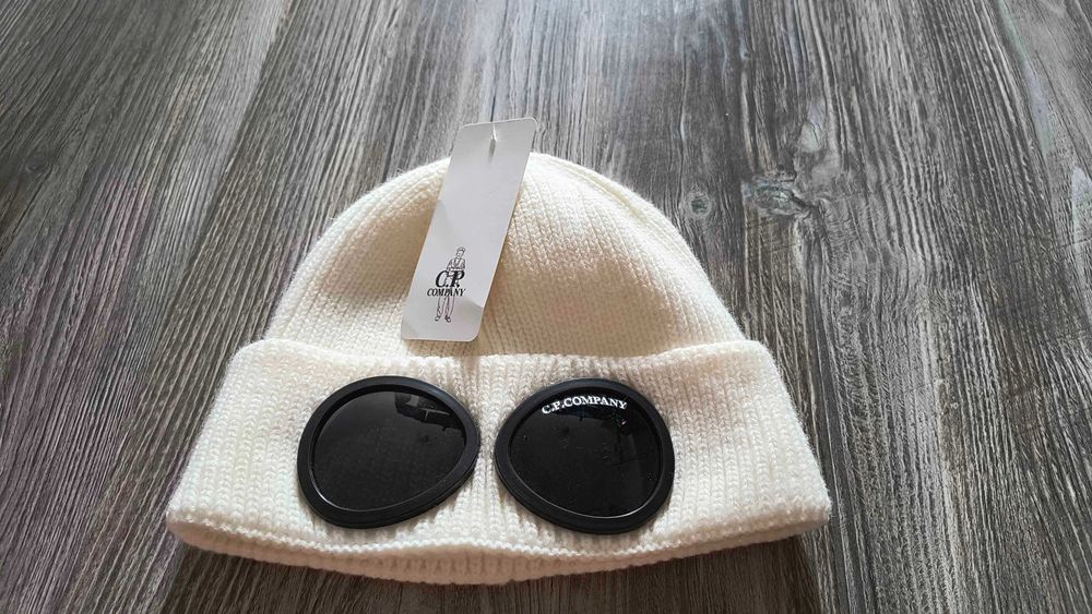 Czapka C.P Company biała