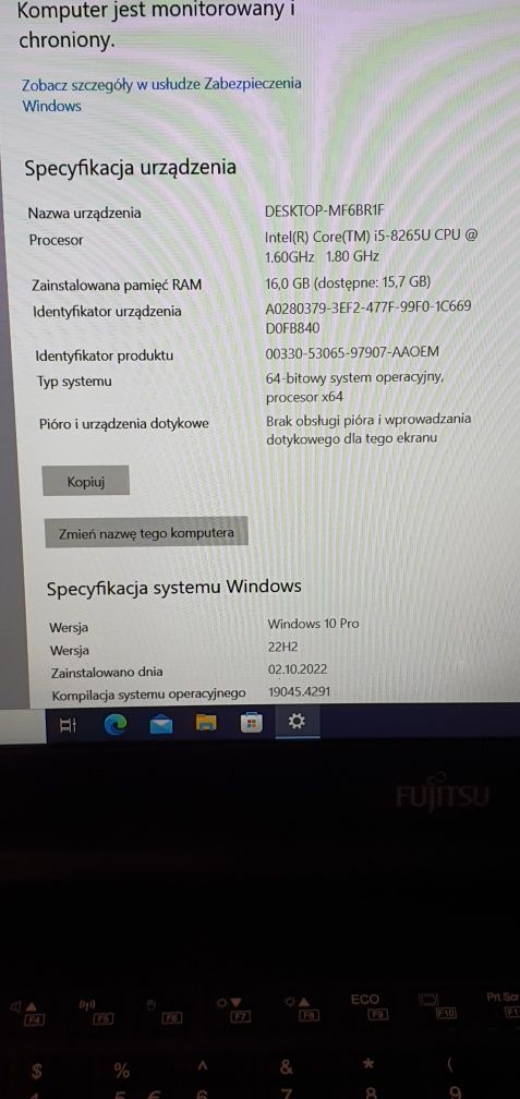 Laptop   firmy    Fujitsu                 .