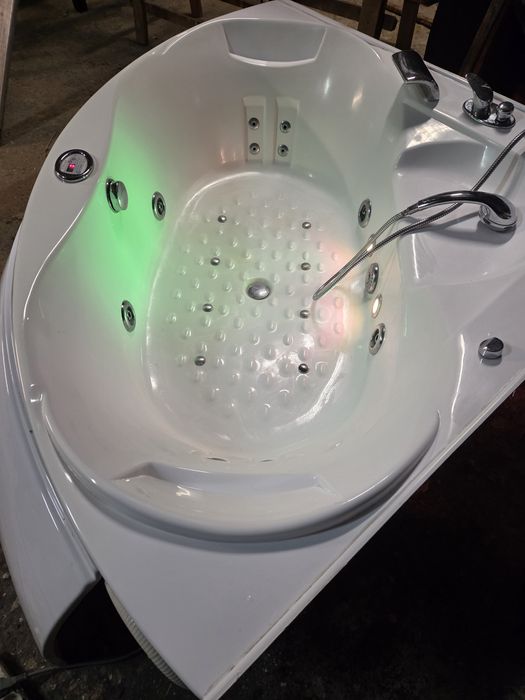 Wanna z hydromasażem