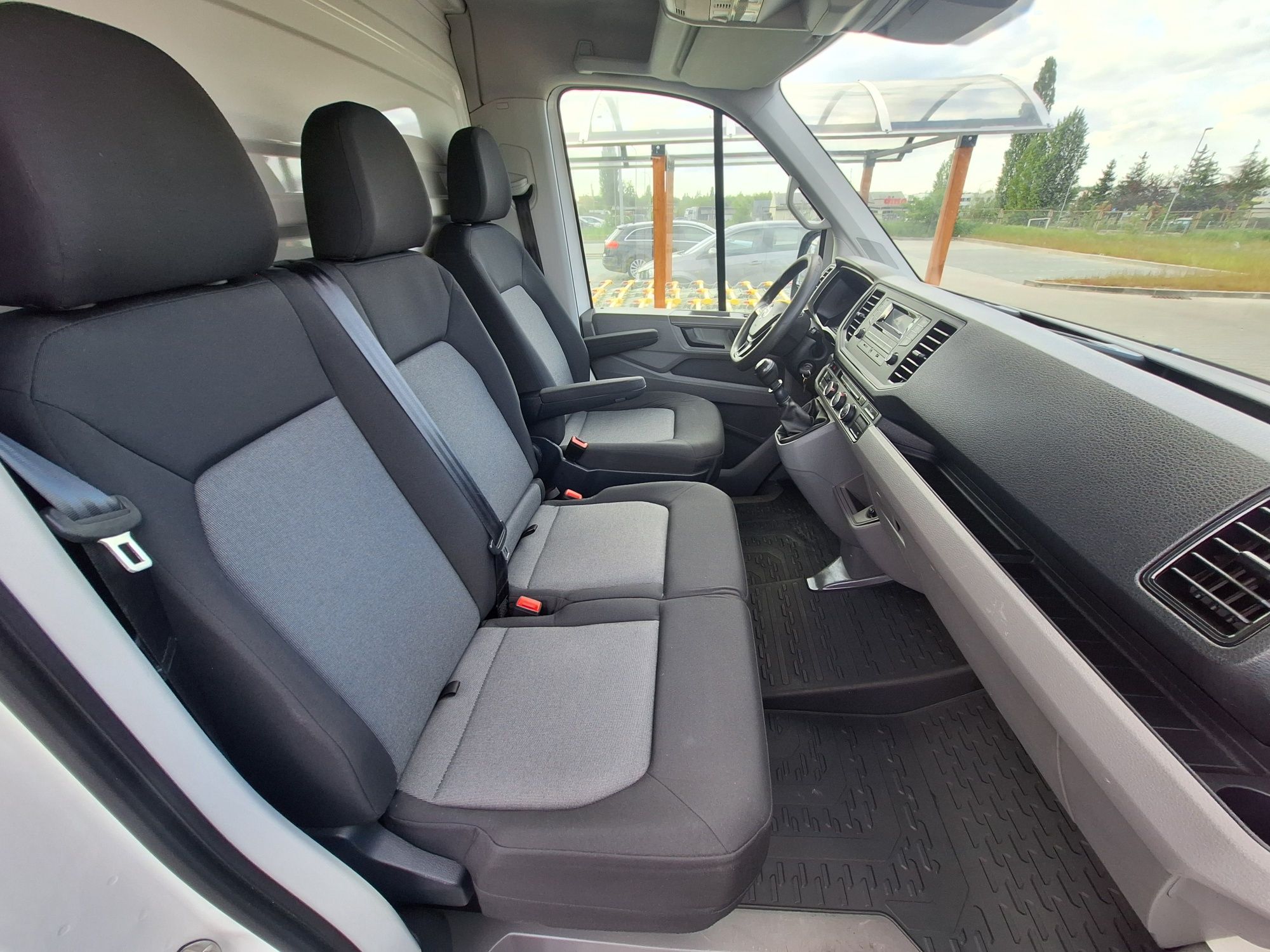 Wv Crafter Max Rozst. osi 4.5m Paka4.9 x 2.25m na B Salon PL1 wł. Fv23