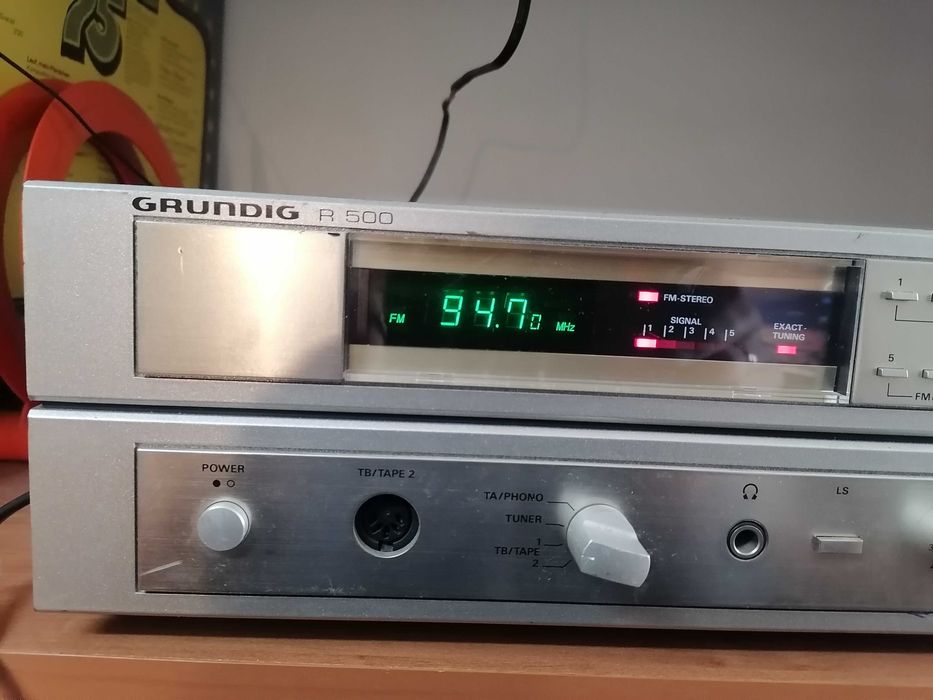 Amplituner Grundig R500 high fidelity AM/FM Stereo Receiver (1982-83)