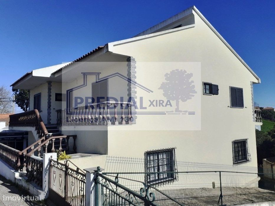 Moradia + Restaurante/Café/Snack-bar + Terreno