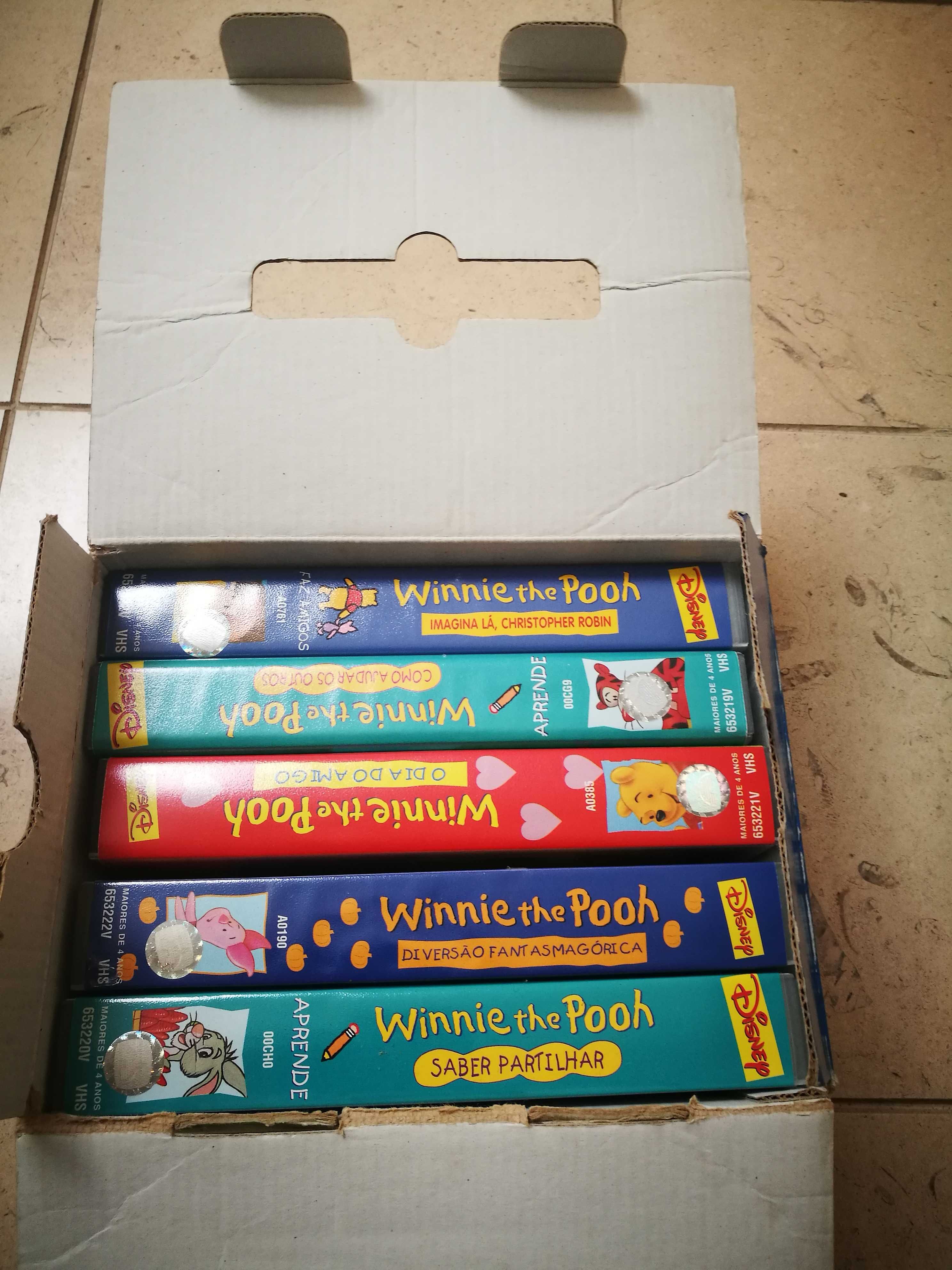 Box RARA com 5 cassetes VHS do Winnie The Pooh