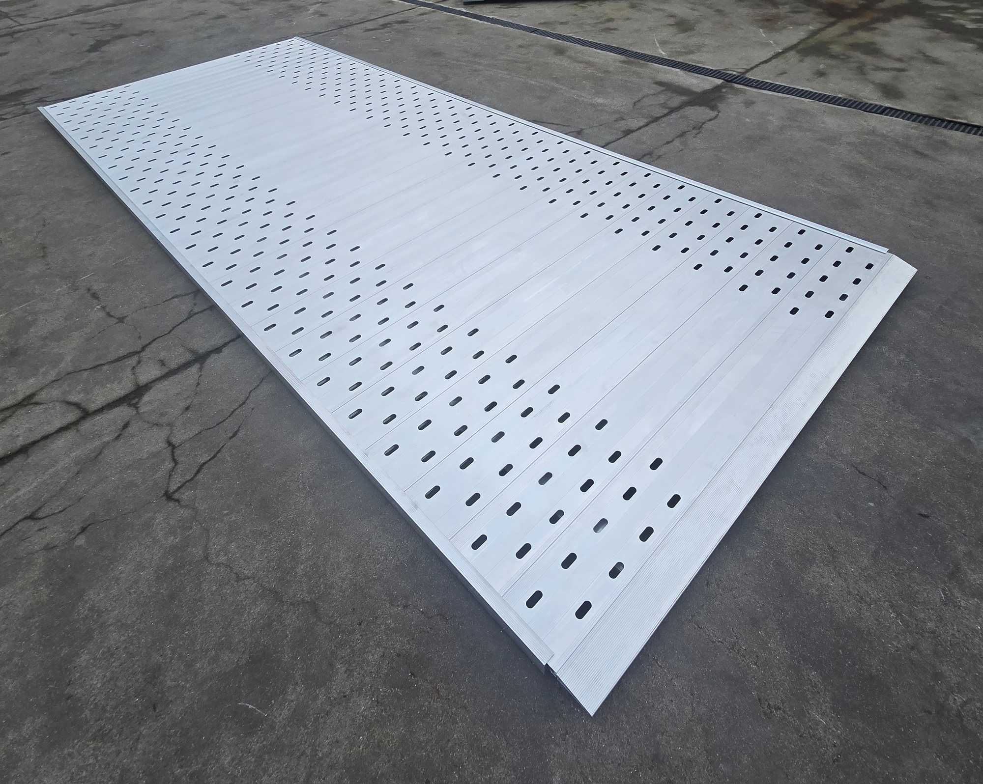 Platforma ALU 5500x2100mm deski + obrzeże Laweta Najazd Cert. VDI 2700