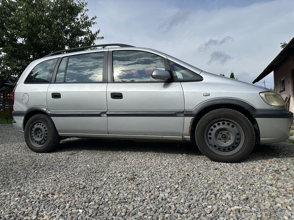 Opel Zafira A 2002r. 2.2dti