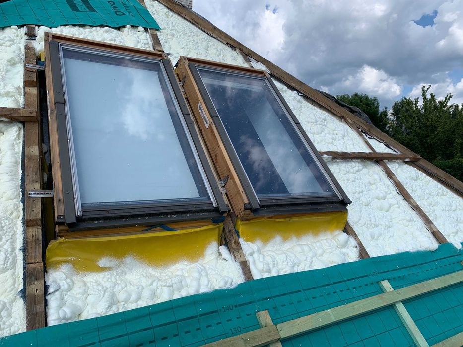 Ocieplenia Pianą PUR Izolacje natryskowe Ocieplenie poddasza garażu