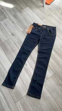 Nowe spodnie jeansowe Lee Cooper W10 L32