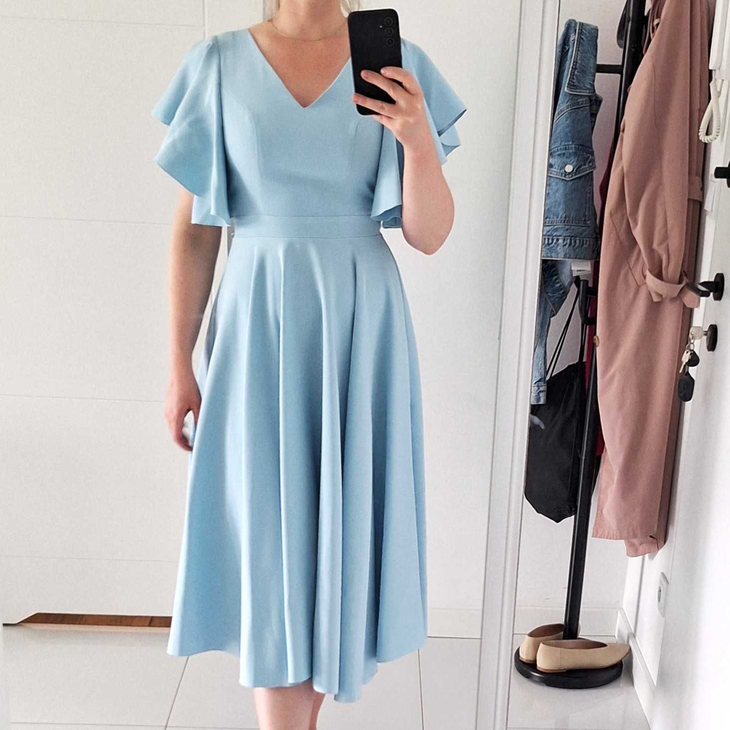 Błękitna elegancka rozkloszowana sukienka r.36