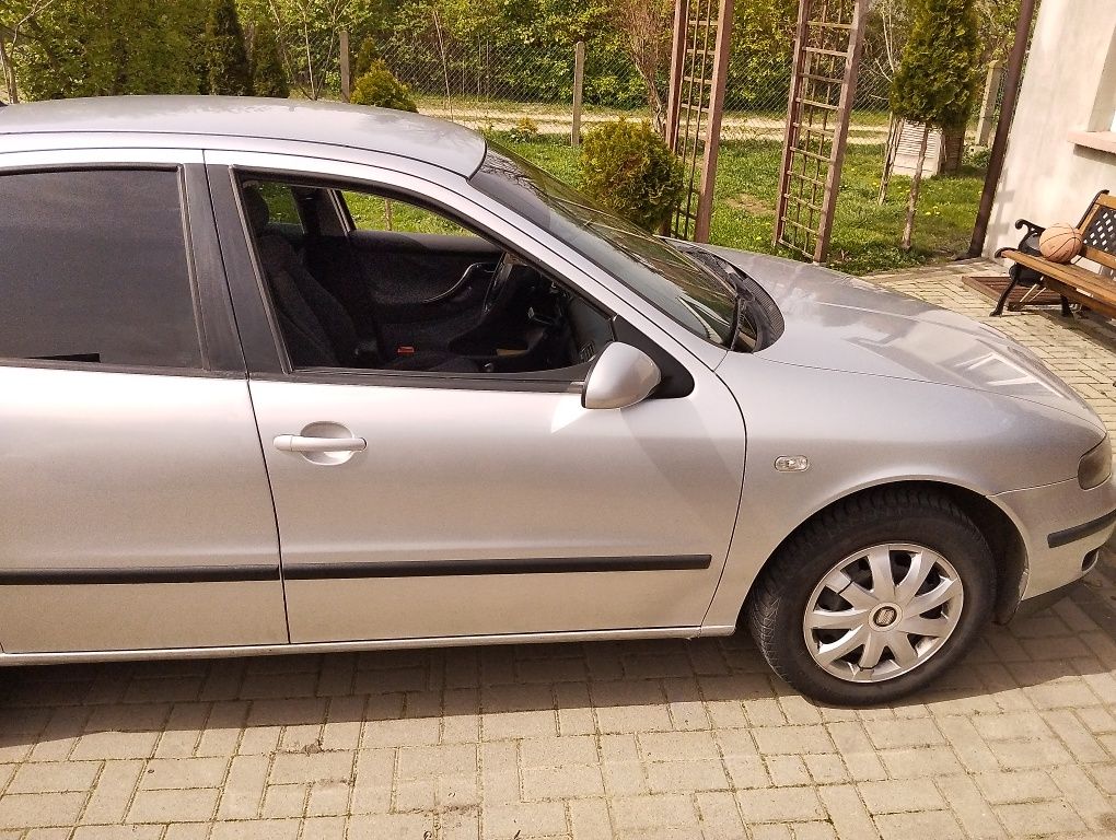 Seat Leon 1.6 benzyna 2003 rok 105km