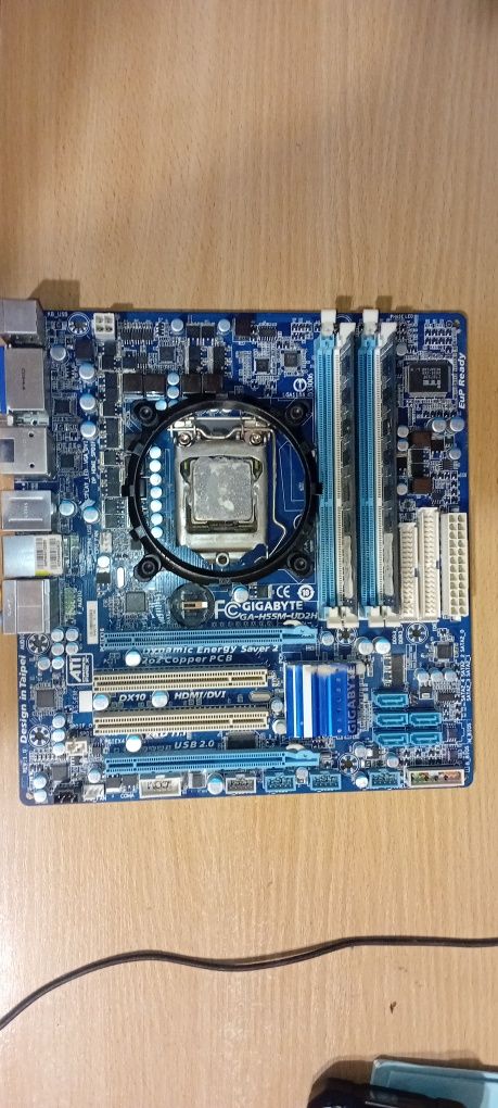 Продам комплект gigabyte ga-h55m-ud2h, xeon x3440, 16gb ddr3 2×8