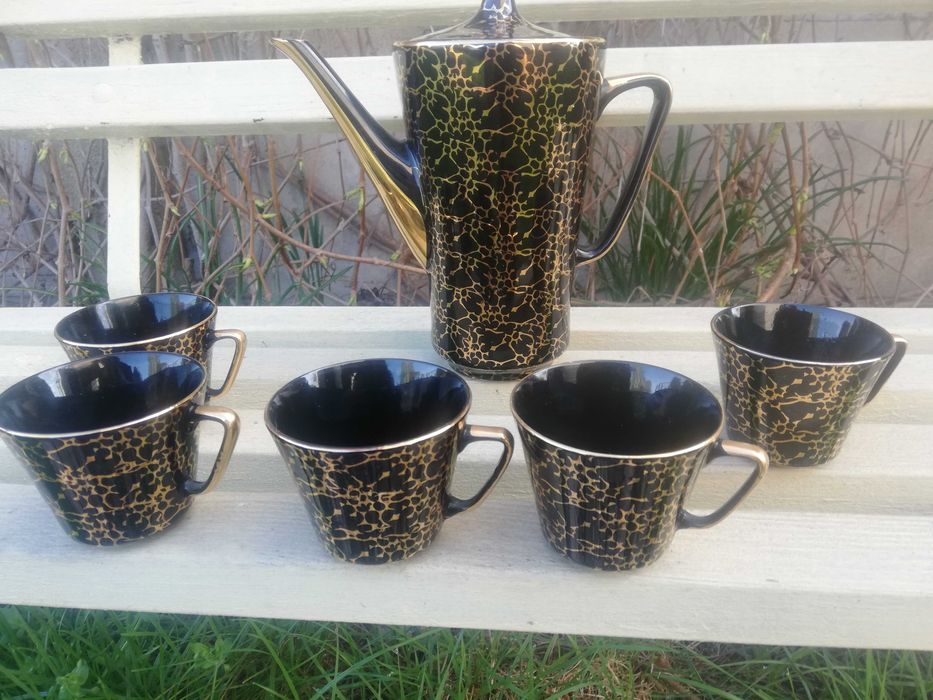 zestaw do herbaty kawy  chodzież złoto- czarny.