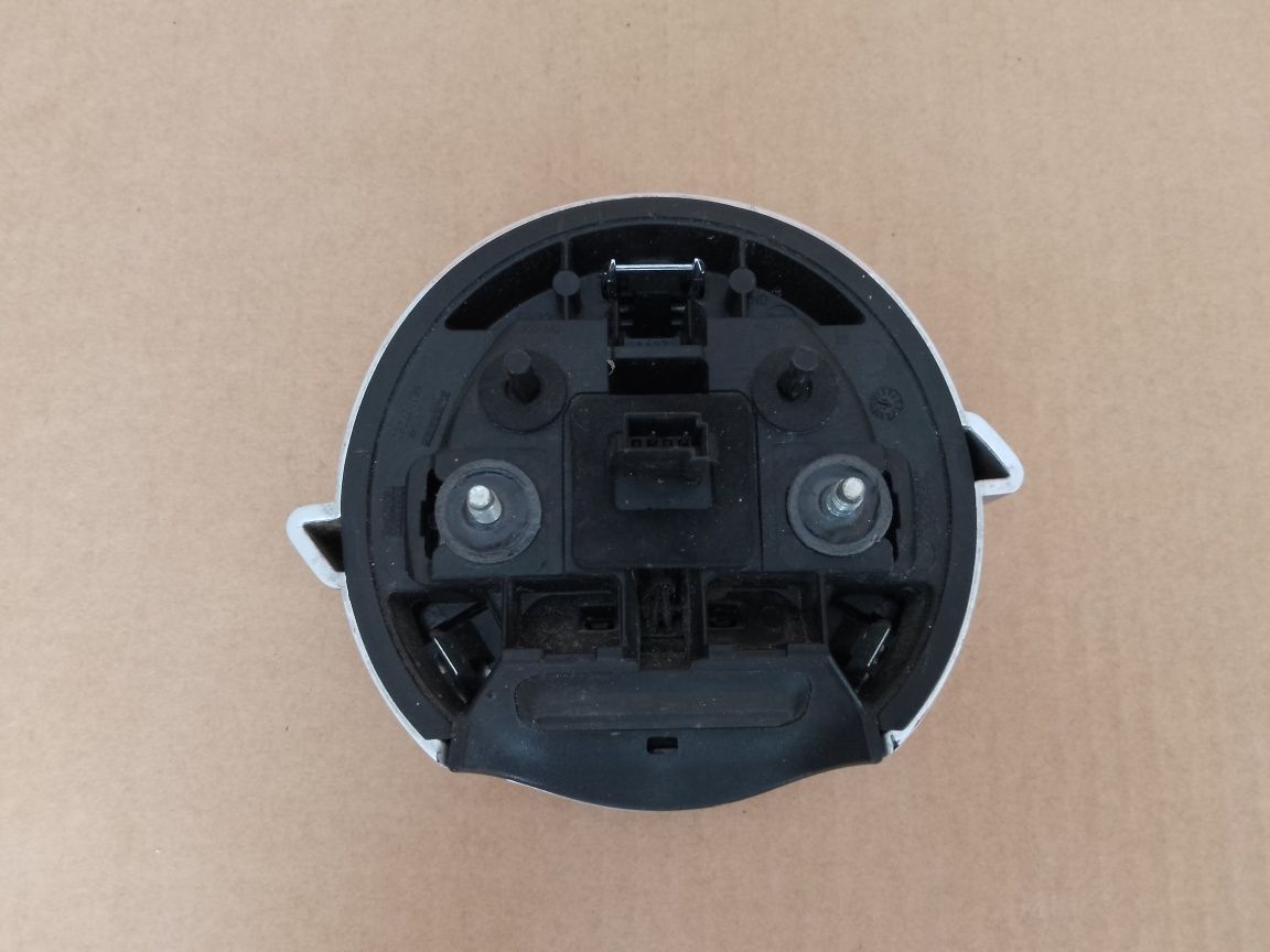 OPEL CORSA E 14-19R Klamka Znaczek Klapy Tył Microstyk