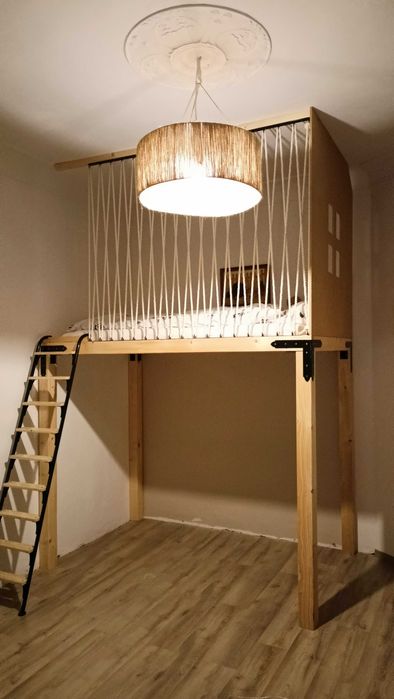 Łóżko na antresoli - projekt i montaż