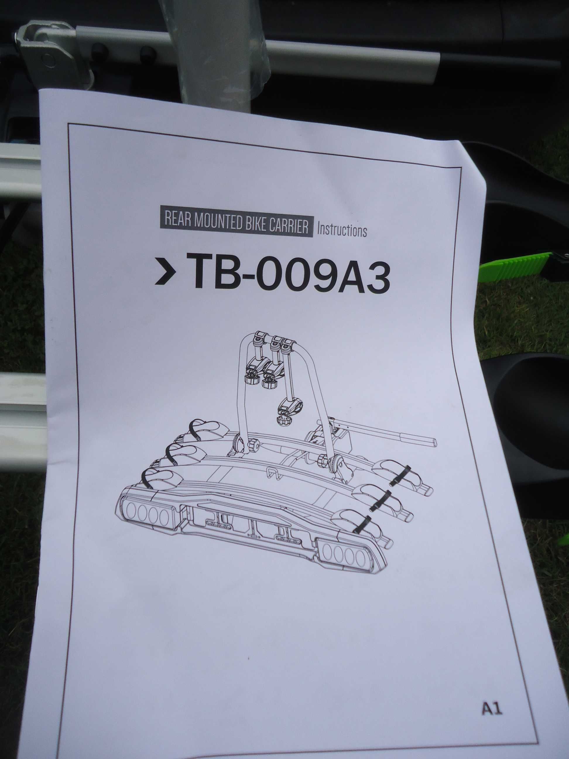 Bagażnik rowerowy  na trzy rowery BT-009A3 na hak