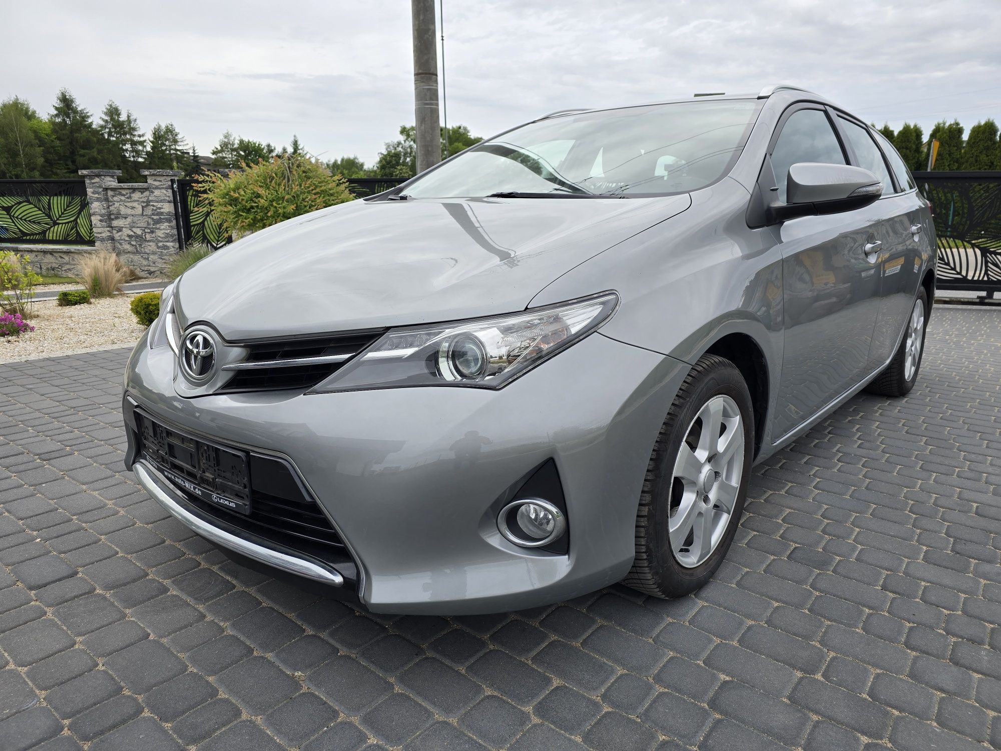 Toyota Auris Touring sports 1.6 Life+ Oplacona z Niemiec