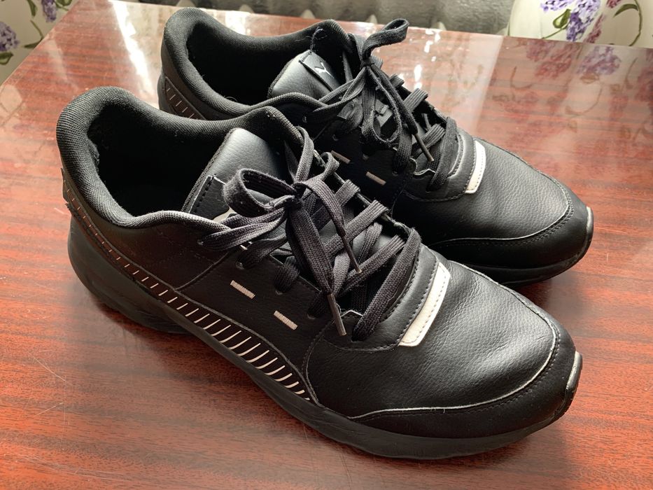 Продам чорні шкіряні кросівки Puma для чоловіків в Дніпрі